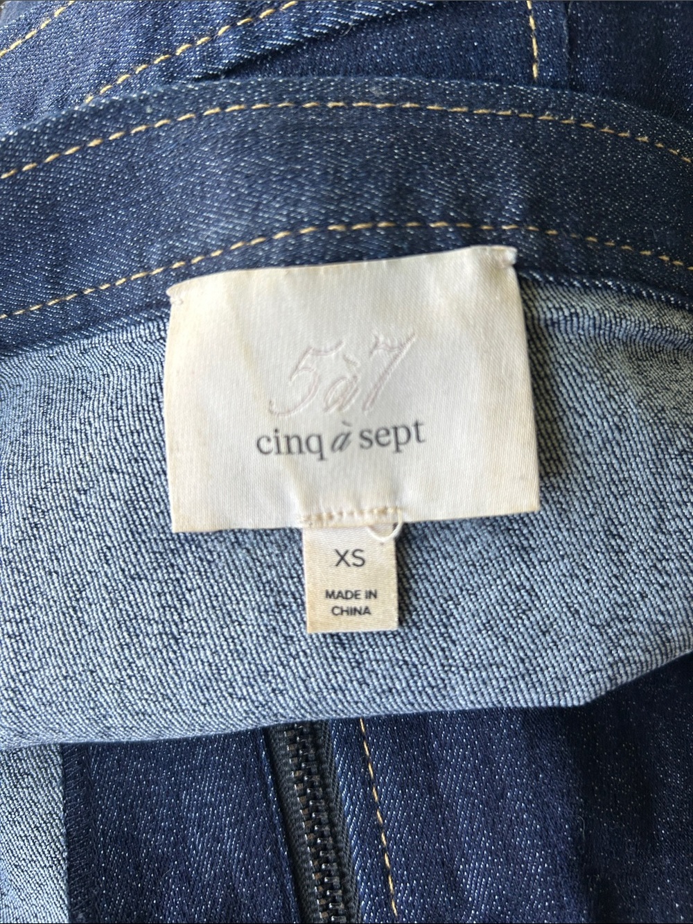 Cinq a Sept Stretch Denim Off The Shoulder Crop Top  Excellent XS - Picture 5 of 7